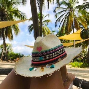 beautiful and original hats for this summer, they look great!!! 💯 handmade